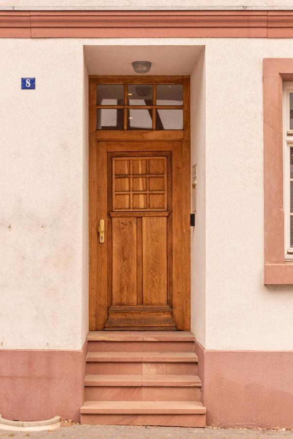 Designer Unterkunft In 15. Jahrhundert Altbau 75 M² Fuer Max. 4 Personen Apartment Eltville am Rhein Exterior foto