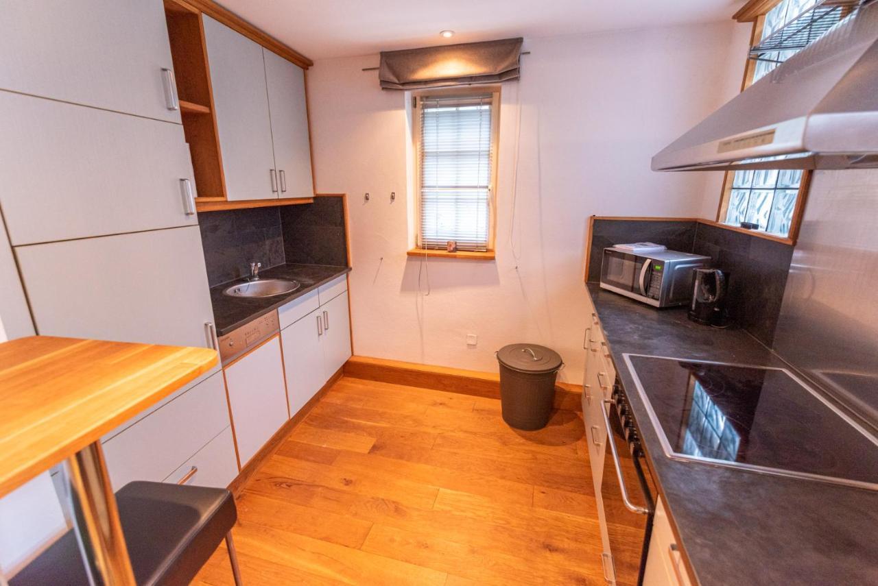 Designer Unterkunft In 15. Jahrhundert Altbau 75 M² Fuer Max. 4 Personen Apartment Eltville am Rhein Exterior foto