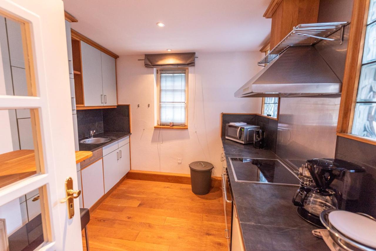 Designer Unterkunft In 15. Jahrhundert Altbau 75 M² Fuer Max. 4 Personen Apartment Eltville am Rhein Exterior foto