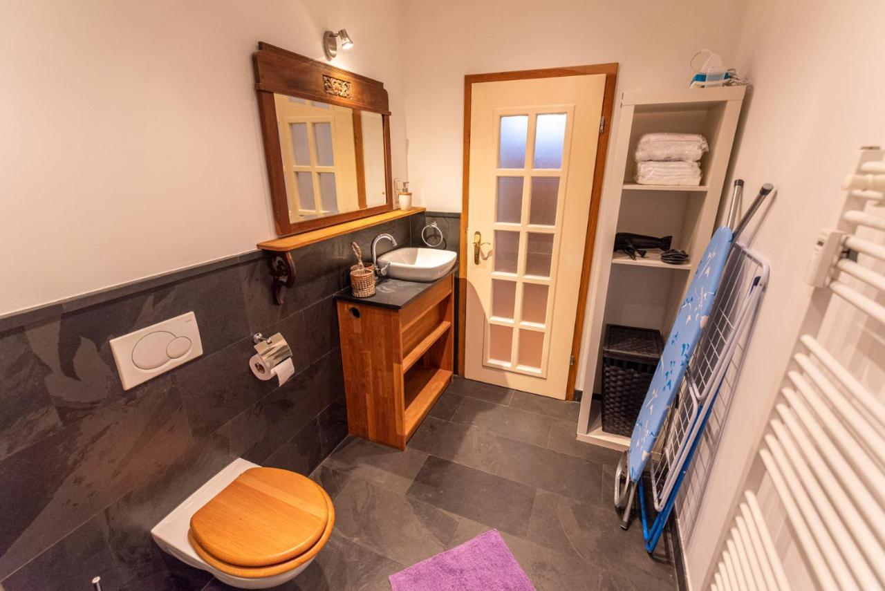 Designer Unterkunft In 15. Jahrhundert Altbau 75 M² Fuer Max. 4 Personen Apartment Eltville am Rhein Exterior foto