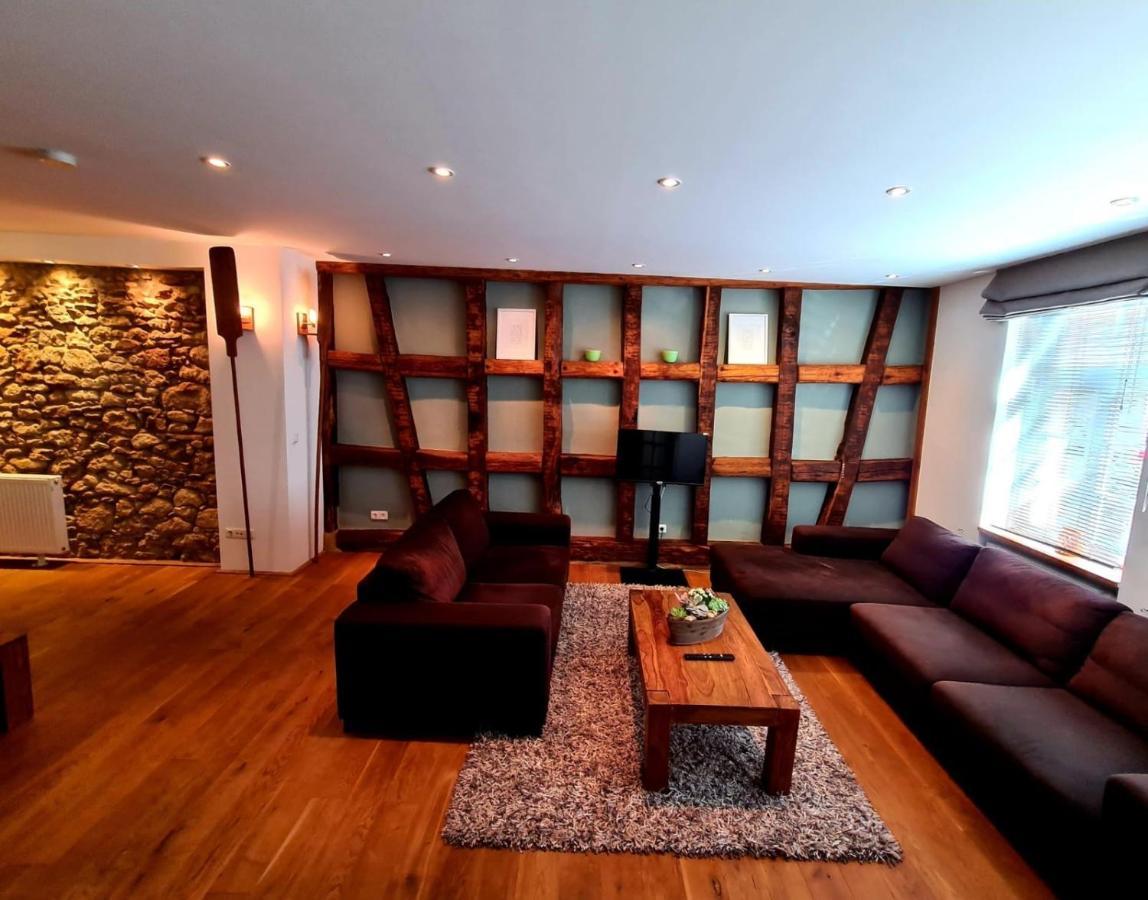 Designer Unterkunft In 15. Jahrhundert Altbau 75 M² Fuer Max. 4 Personen Apartment Eltville am Rhein Exterior foto
